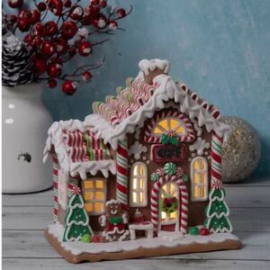 Light Up Cafe Gingerbread House Festive Gingerbread House Holiday Decoration